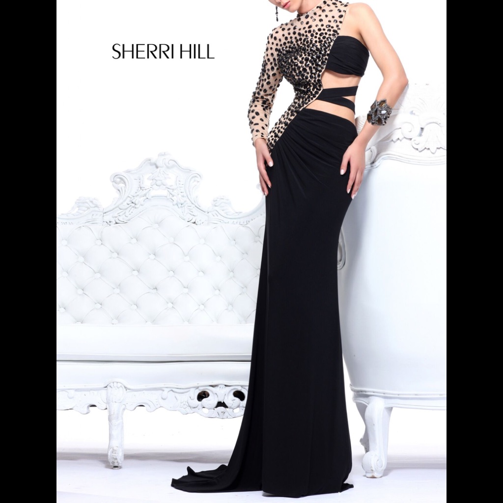 Sherri Hill Nude - Black Stone Dress In Size 12